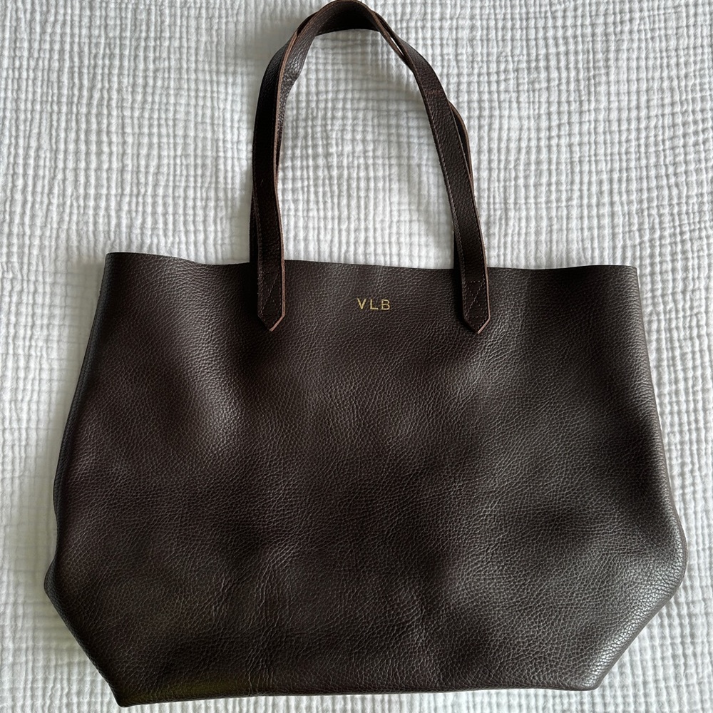 Cuyana classic structured leather tote